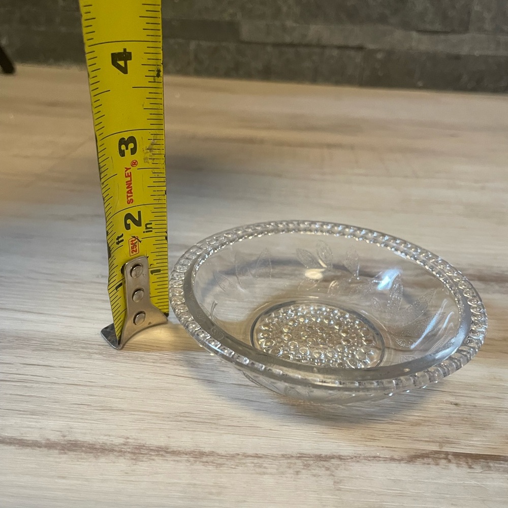 Small Glass Dish/Catchall - Picture 5 of 5